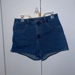 HM BRAND NEW HIGH WAISTED SHORTS
